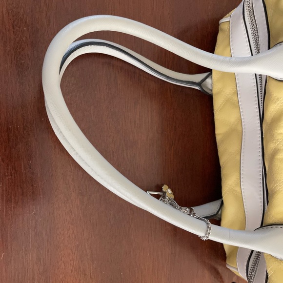 Yellow Guess Faux Leather Fully Lined Handbag - Picture 14 of 15